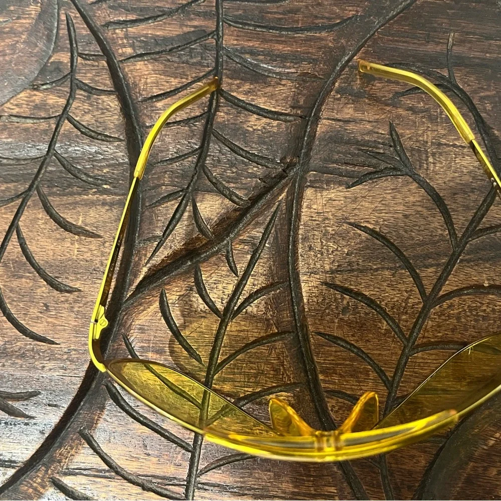 Christian Dior Rodeo Drive Limited Edition Yellow Shield Visor Sunglasses - Picture 5 of 7